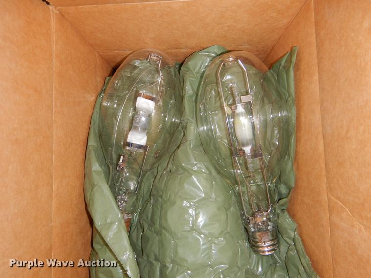 image for item EA9065 Lights and accessories