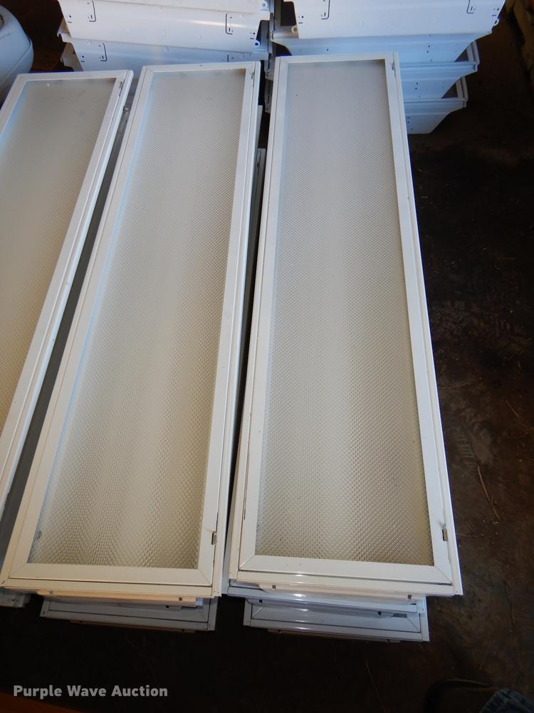 image for item EA9069 (9) ceiling lights