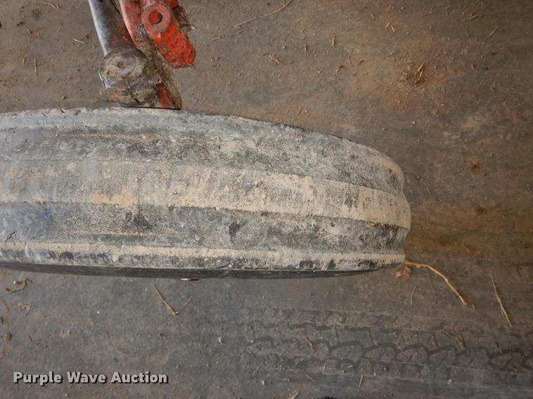 image for item EA9070 1960 Ford 801 tractor