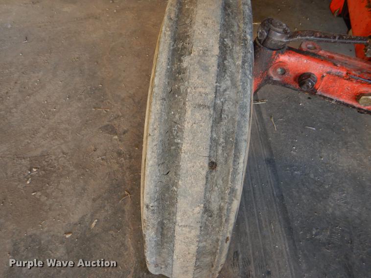 image for item EA9070 1960 Ford 801 tractor