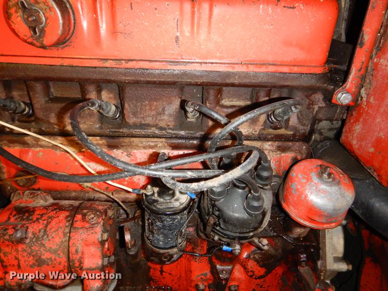 image for item EA9070 1960 Ford 801 tractor