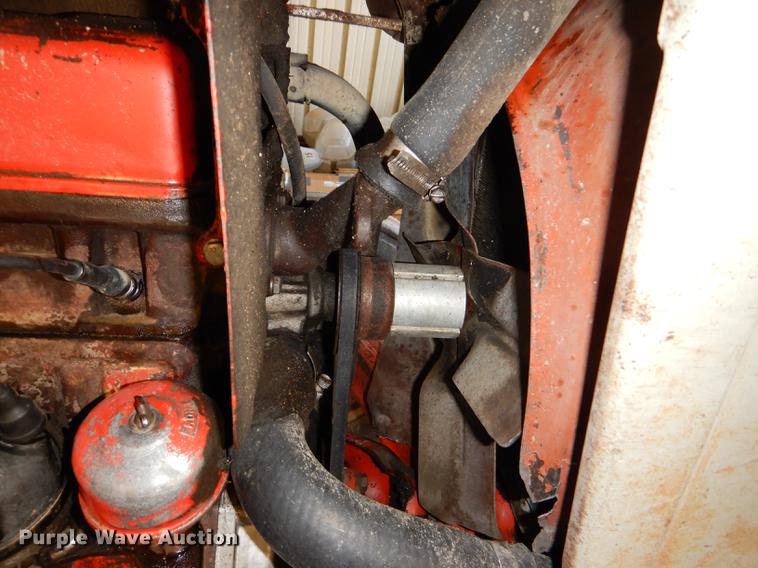 image for item EA9070 1960 Ford 801 tractor