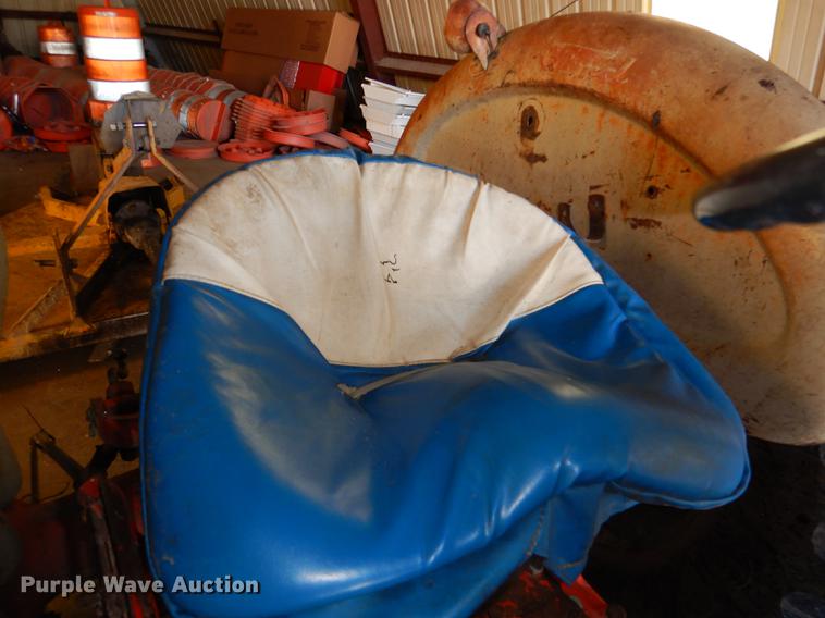 image for item EA9070 1960 Ford 801 tractor