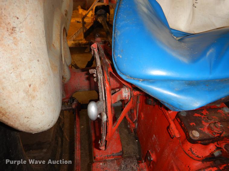 image for item EA9070 1960 Ford 801 tractor