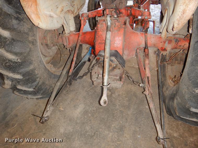 image for item EA9070 1960 Ford 801 tractor