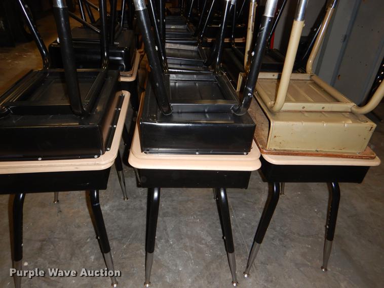 image for item EA9072 (28) student desks