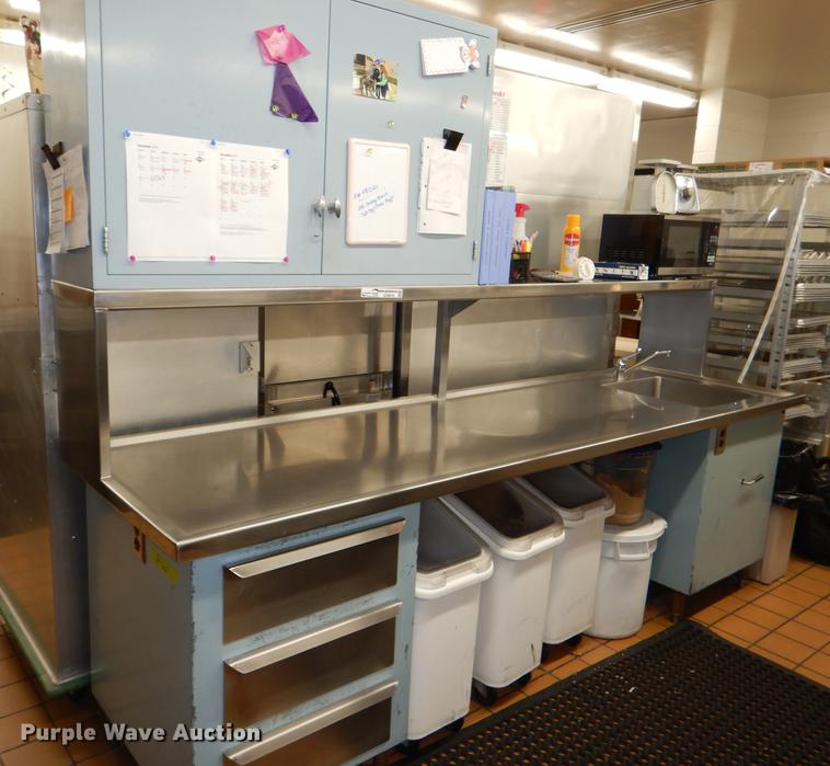 image for item EA9076 Food prep station