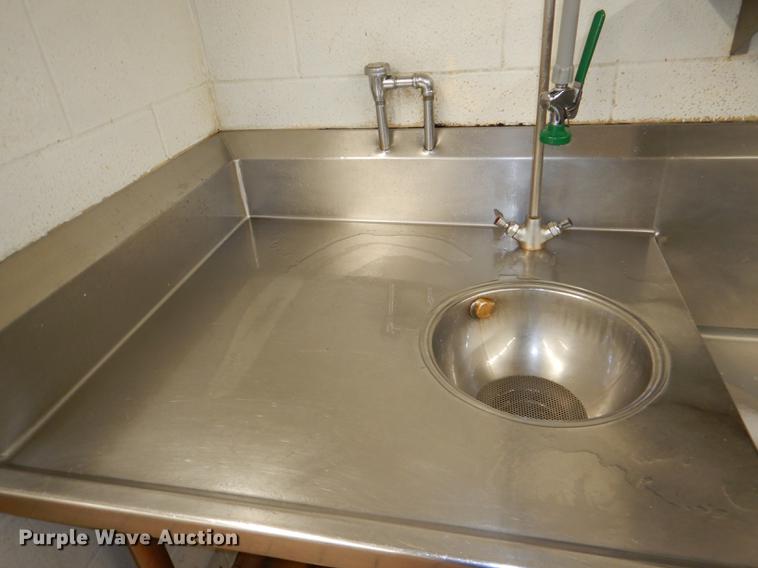 image for item EA9077 Three well sink washing table