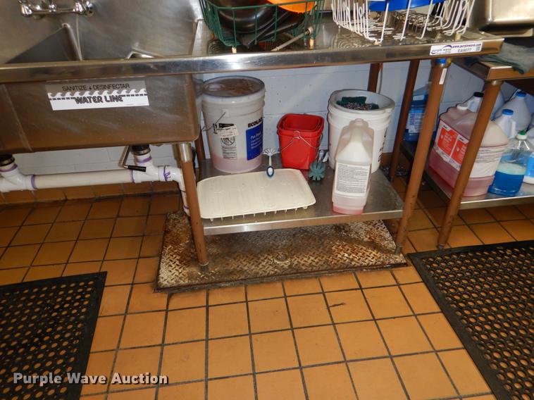 image for item EA9077 Three well sink washing table