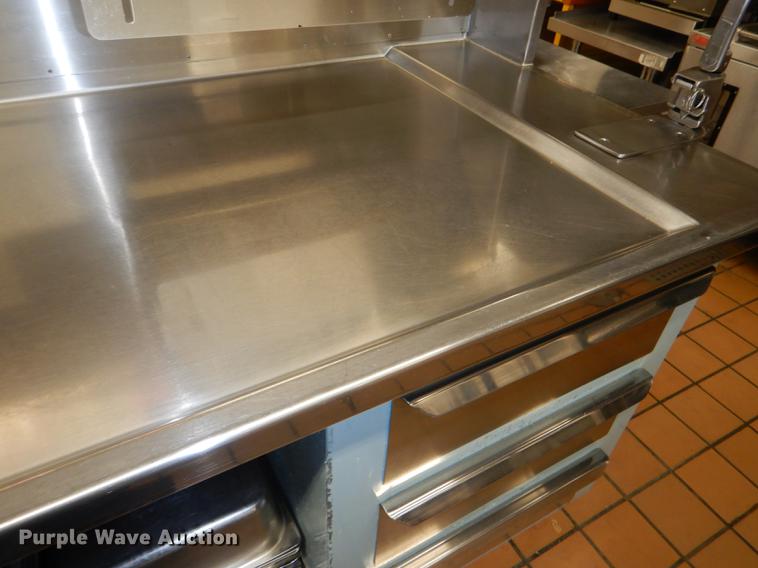 image for item EA9078 Double sided stainless steel work station