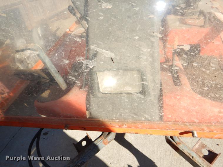 image for item EA9082 Kubota F3060 lawn mower