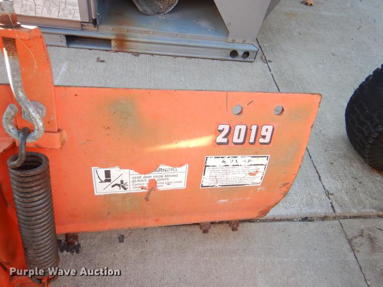 image for item EA9082 Kubota F3060 lawn mower