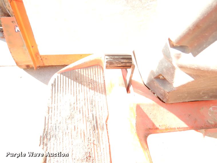 image for item EA9082 Kubota F3060 lawn mower