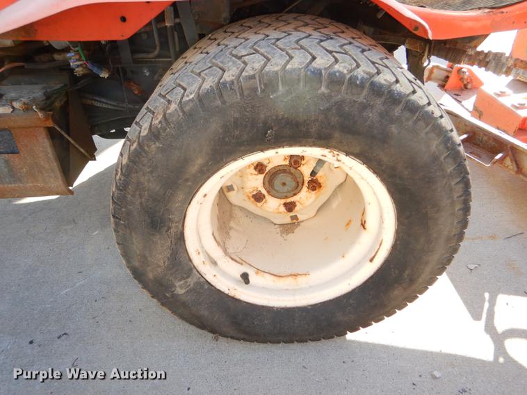 image for item EA9082 Kubota F3060 lawn mower