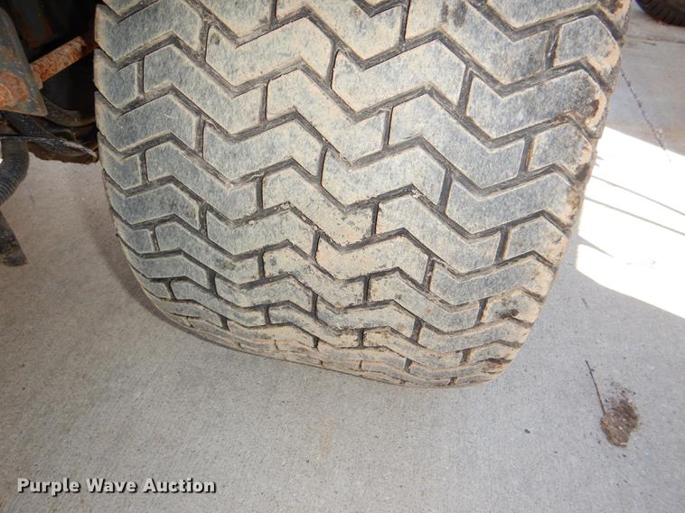 image for item EA9082 Kubota F3060 lawn mower