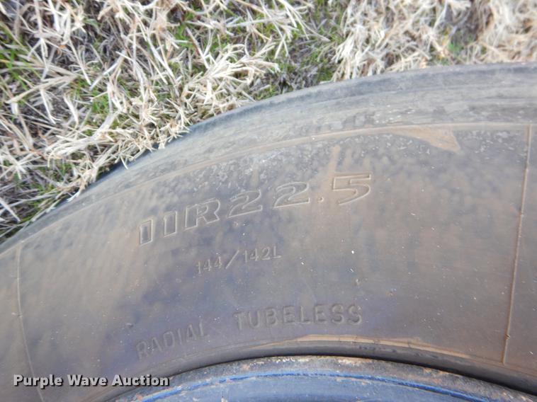 image for item ER9322 1984 Ford 9000 truck cab and chassis