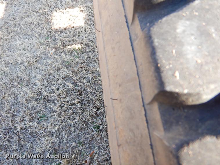 image for item ER9322 1984 Ford 9000 truck cab and chassis