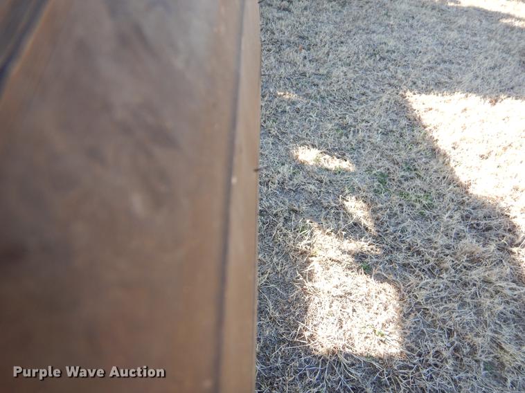 image for item ER9322 1984 Ford 9000 truck cab and chassis