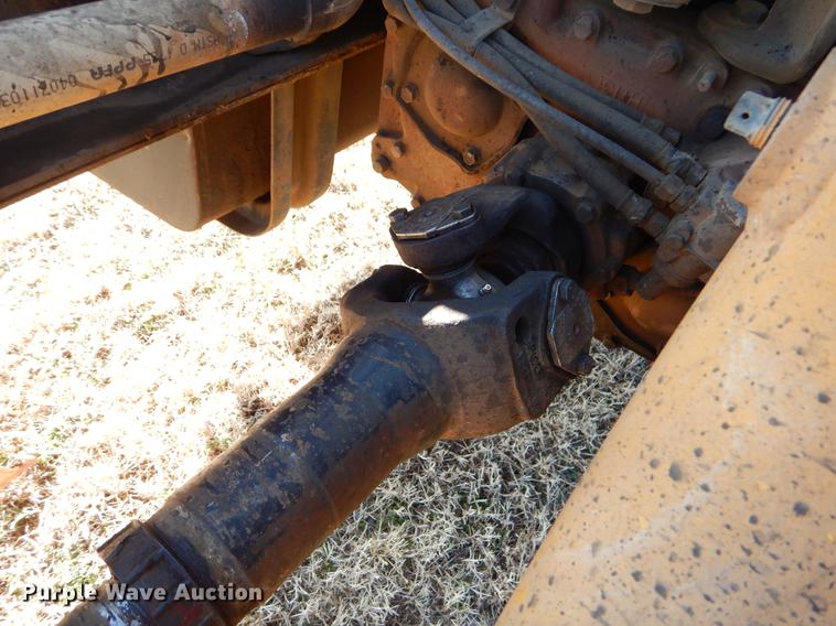 image for item ER9322 1984 Ford 9000 truck cab and chassis