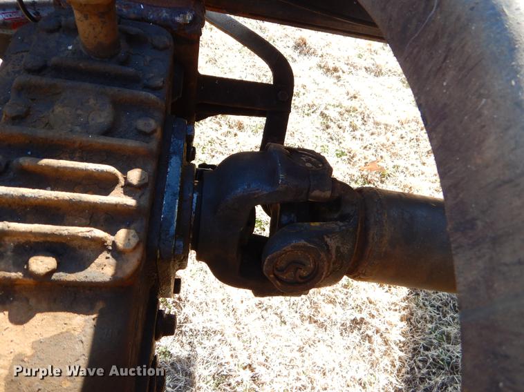 image for item ER9322 1984 Ford 9000 truck cab and chassis