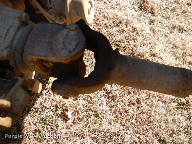 image for item ER9322 1984 Ford 9000 truck cab and chassis