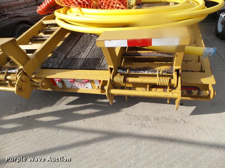 image for item EW9755 2003 American equipment trailer