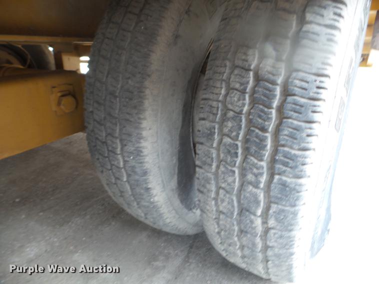 image for item EW9755 2003 American equipment trailer