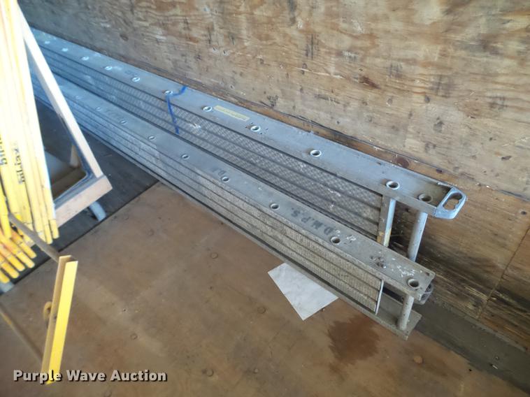 image for item EW9769 Scaffolding and walkers