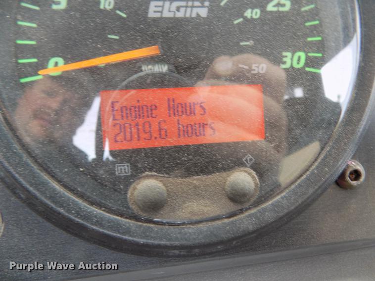 image for item FE9295 2007 Elgin Pelican NP street sweeper