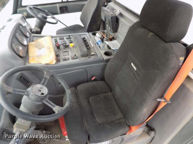 image for item FE9295 2007 Elgin Pelican NP street sweeper