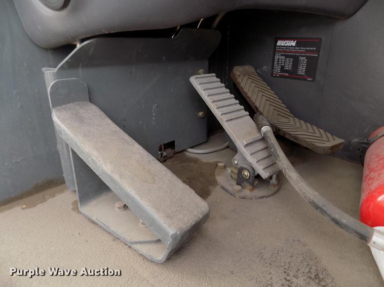 image for item FE9295 2007 Elgin Pelican NP street sweeper