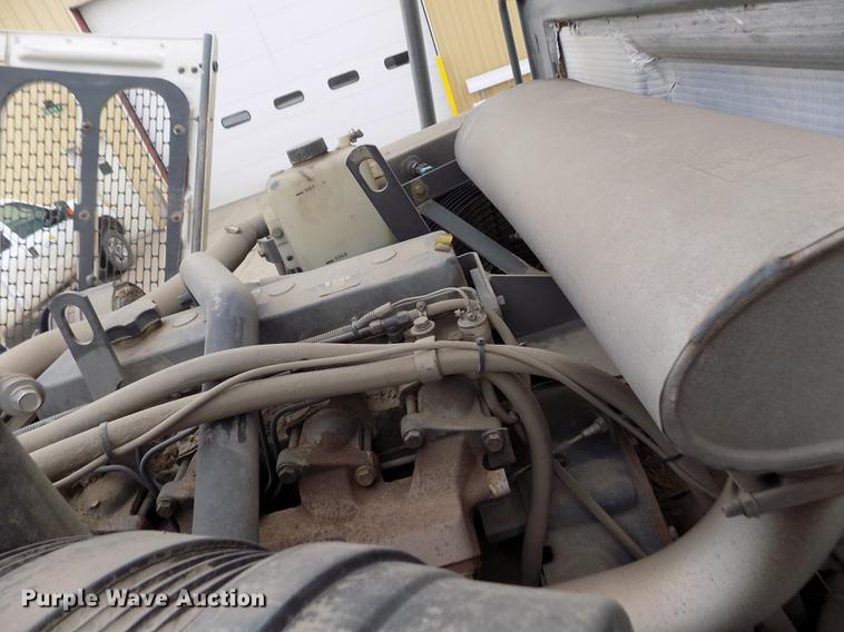 image for item FE9295 2007 Elgin Pelican NP street sweeper