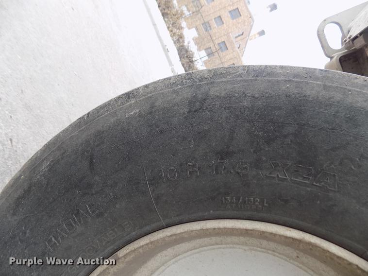 image for item FE9295 2007 Elgin Pelican NP street sweeper