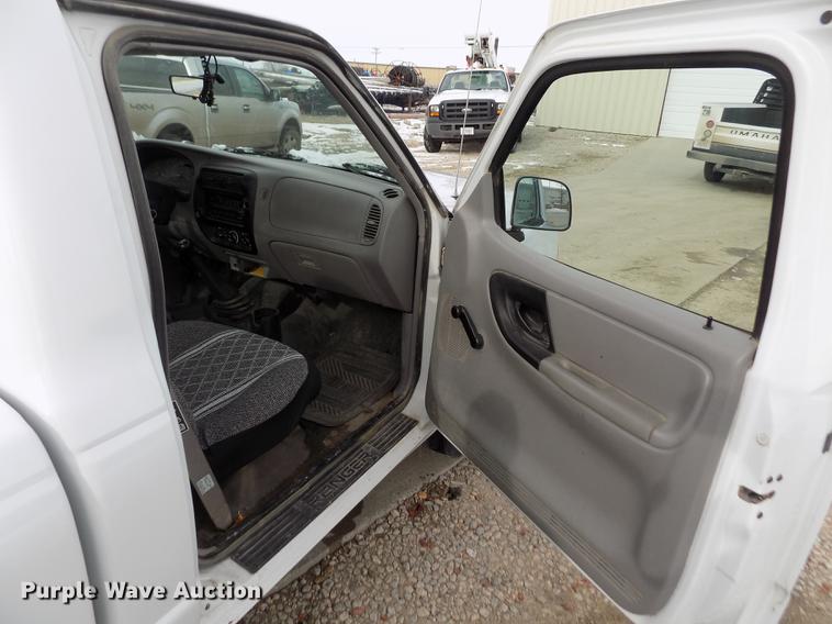 image for item FE9297 2000 Ford Ranger pickup truck