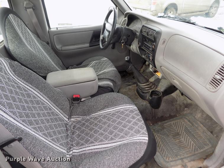 image for item FE9297 2000 Ford Ranger pickup truck