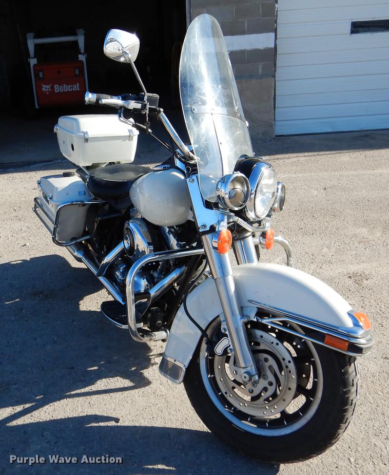 image for item FE9299 2005 Harley Davidson FLHPI Road King motorcycle