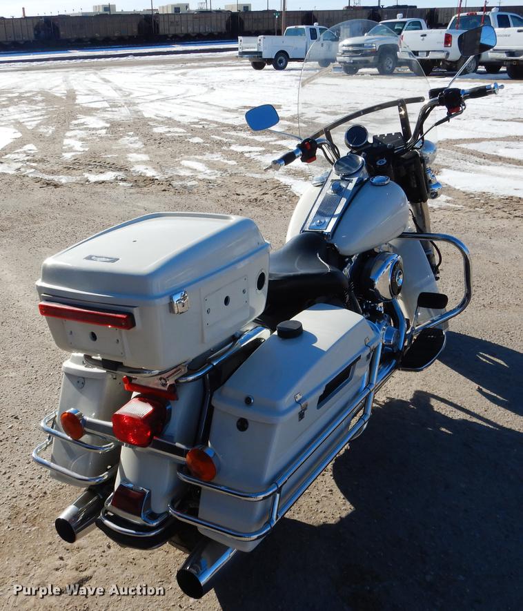 image for item FE9299 2005 Harley Davidson FLHPI Road King motorcycle