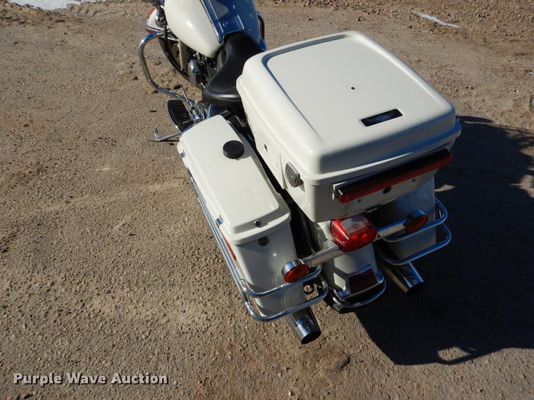 image for item FE9299 2005 Harley Davidson FLHPI Road King motorcycle