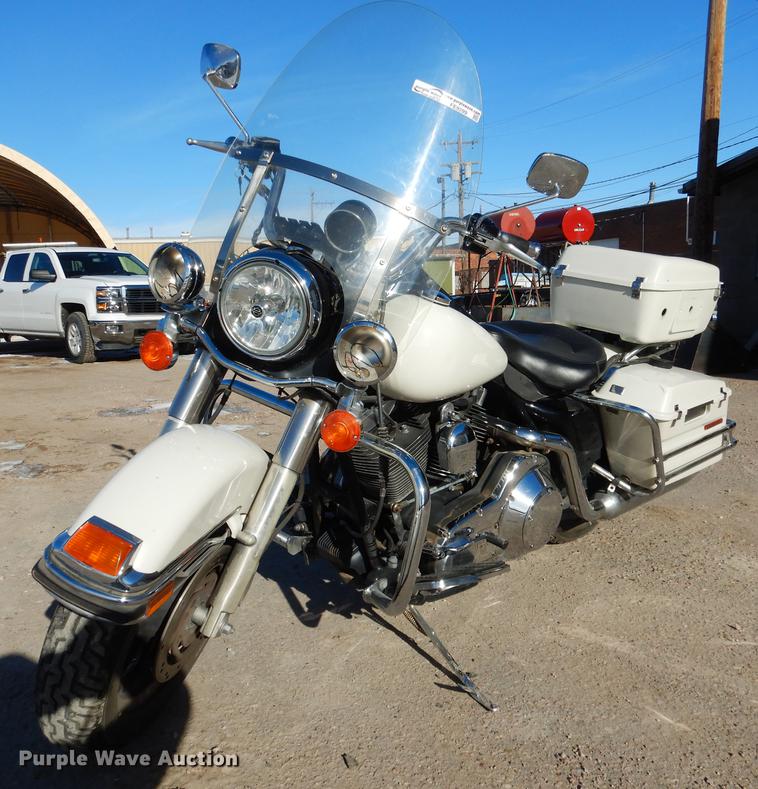 image for item FE9299 2005 Harley Davidson FLHPI Road King motorcycle