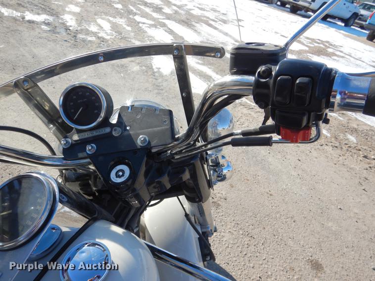 image for item FE9299 2005 Harley Davidson FLHPI Road King motorcycle