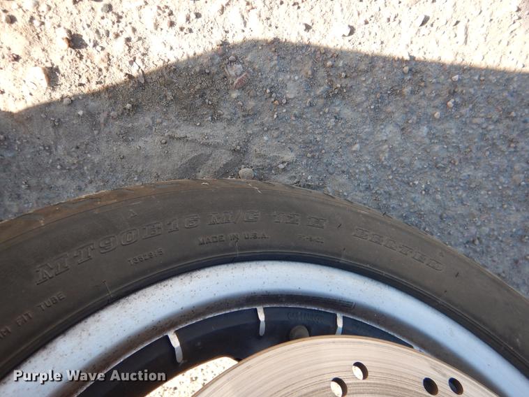 image for item FE9299 2005 Harley Davidson FLHPI Road King motorcycle