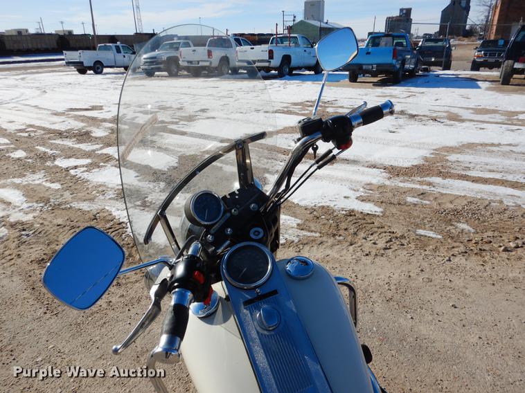 image for item FE9299 2005 Harley Davidson FLHPI Road King motorcycle