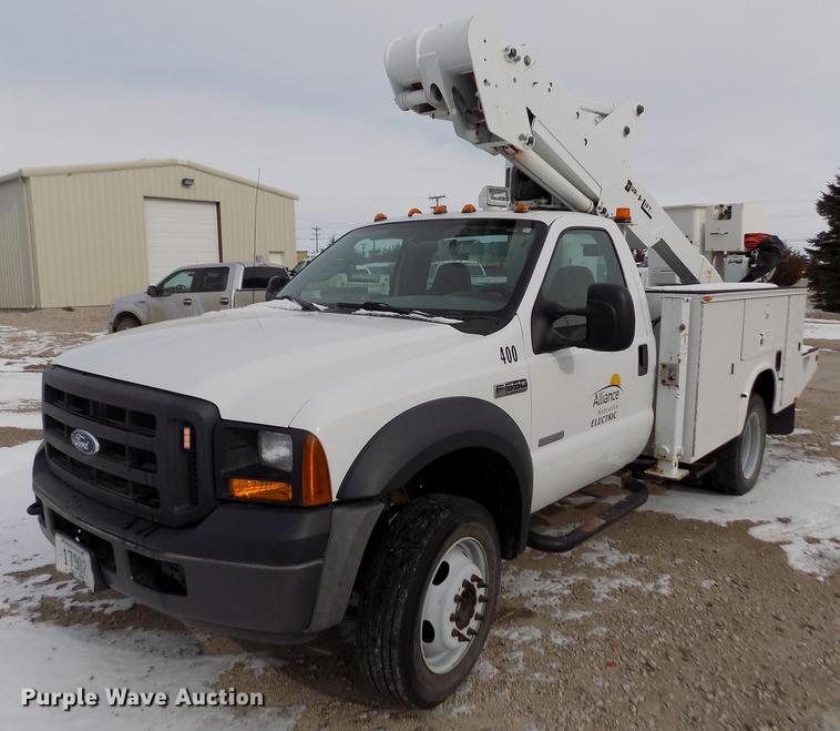 image for item FE9306 2007 Ford F550 XL bucket truck