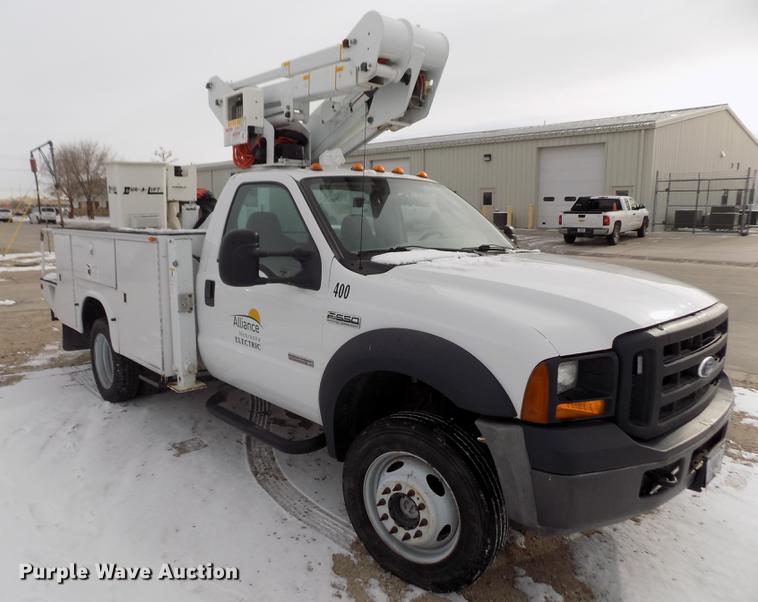 image for item FE9306 2007 Ford F550 XL bucket truck