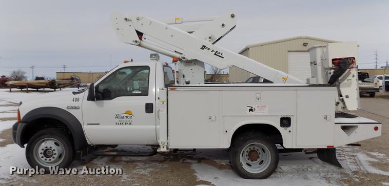 image for item FE9306 2007 Ford F550 XL bucket truck