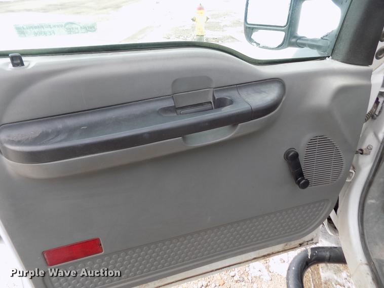 image for item FE9306 2007 Ford F550 XL bucket truck