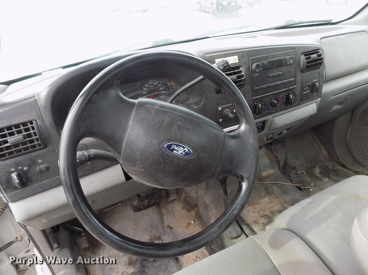 image for item FE9306 2007 Ford F550 XL bucket truck