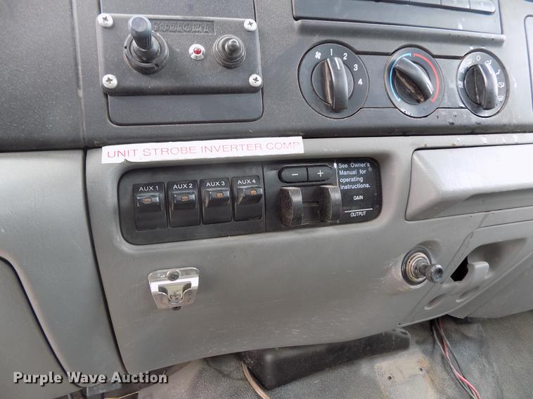 image for item FE9306 2007 Ford F550 XL bucket truck