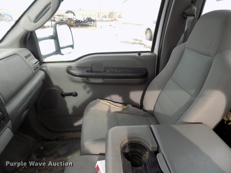 image for item FE9306 2007 Ford F550 XL bucket truck