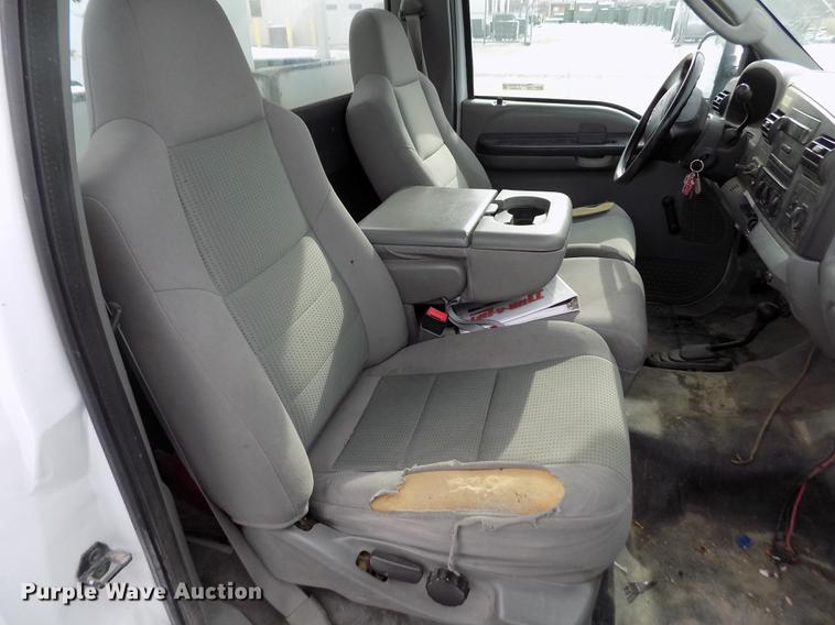 image for item FE9306 2007 Ford F550 XL bucket truck